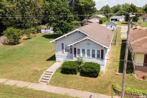 640 N 11th St, Murphysboro, IL 62966