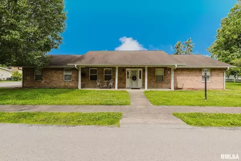 506 S Aikman St, Marion, IL 62959