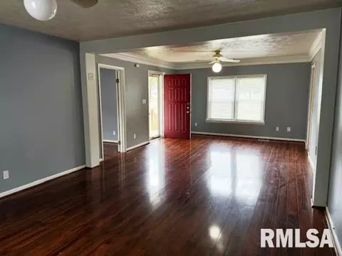 Living - 1621 N Park Ave, Herrin, IL 62948 photo 2 of 2