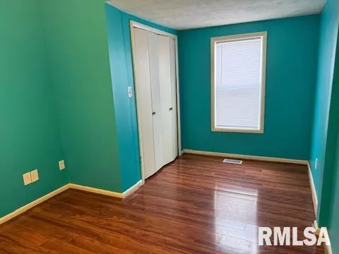 Bedroom - 1621 N Park Ave, Herrin, IL 62948 photo 1 of 3