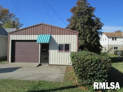 Other - 1621 N Park Ave, Herrin, IL 62948 photo 3 of 16