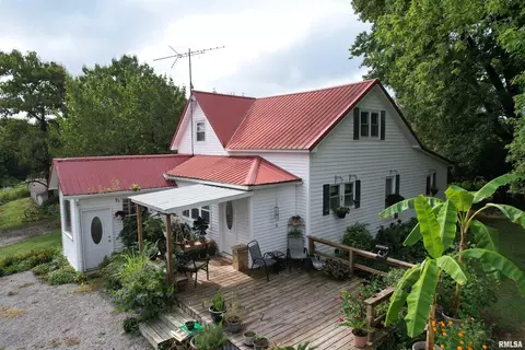 200 Crestview Dr, Dongola, IL 62926