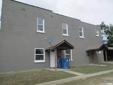 101 E Webster St, Benton, IL 62812