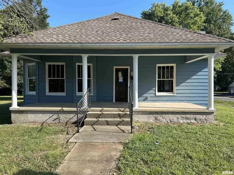 211 E Lindell St, West Frankfort, IL 62896