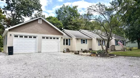 1008 State Highway 37 Hwy, West Frankfort, IL 62896