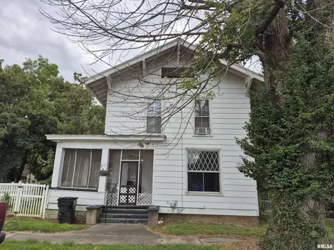 212 E Illinois St, Golconda, IL 62938