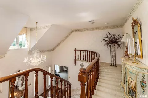 Entry Way - 15866 Moellers Rd, Marion, IL 62959 photo 7 of 8