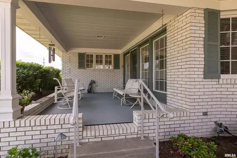 Exterior - 15866 Moellers Rd, Marion, IL 62959 photo 6 of 21