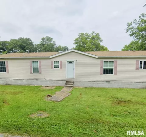 202 Brown St, Ina, IL 62846