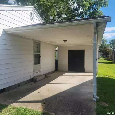 Other - 720 Birchwood Ave, Flora, IL 62839 photo 4 of 6