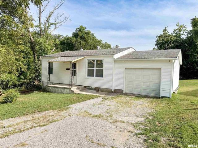 314 E Douglas St, Anna, IL 62906