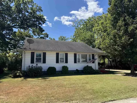 1803 W Cherry St, Marion, IL 62959 photo 3