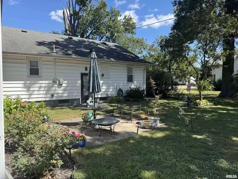 1803 W Cherry St, Marion, IL 62959 photo 16