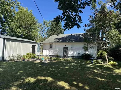 1803 W Cherry St, Marion, IL 62959 photo 17