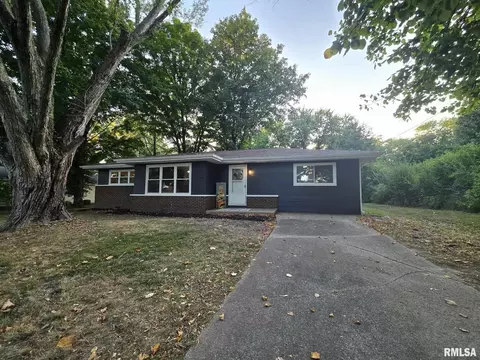 415 Marteeny St, Mount Vernon, IL 62864