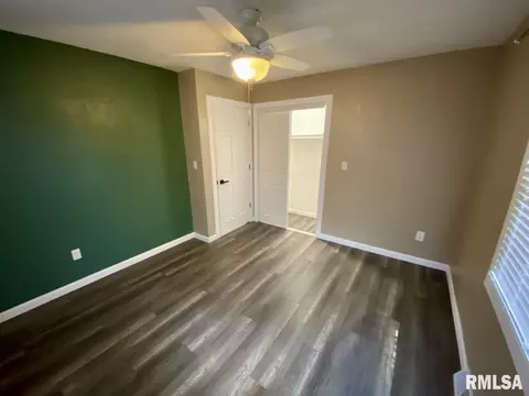 616 E Donna Dr, Irvington, IL 62848 photo 9