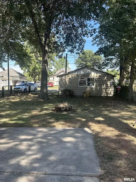 310 E Almond St, Percy, IL 62272 photo 5