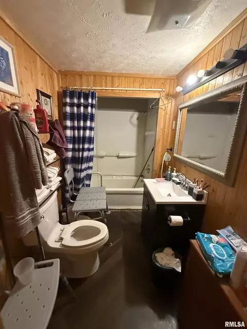 617 N Walnut St, Centralia, IL 62801 photo 16