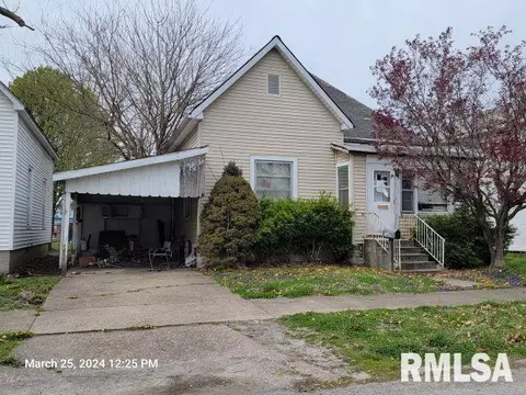 617 N 14th St, Herrin, IL 62948
