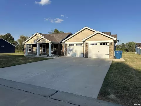 1303 Dew Drop Dr, Marion, IL 62959