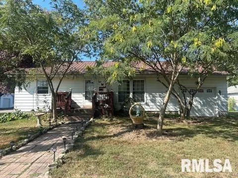 807 Taffee St, Pinckneyville, IL 62274