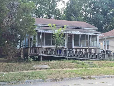 406 N Washington St, Carbondale, IL 62901