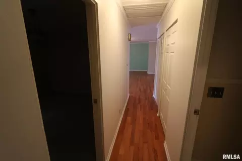 Entry Way - 101 Lingale St, Marion, IL 62959 photo 2 of 3