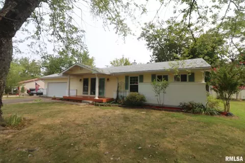 101 Lingale St, Marion, IL 62959