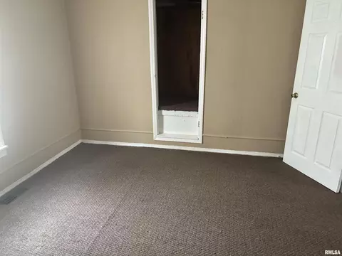 Bedroom - 2142 Herbert St, Murphysboro, IL 62966 photo 4 of 4