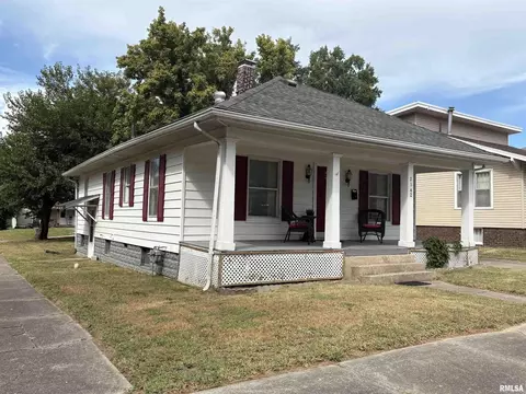 Exterior - 2142 Herbert St, Murphysboro, IL 62966 photo 3 of 3