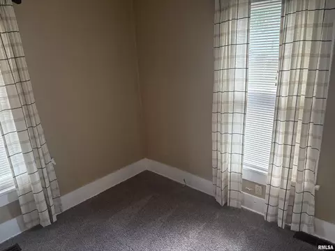 Bedroom - 2142 Herbert St, Murphysboro, IL 62966 photo 2 of 4