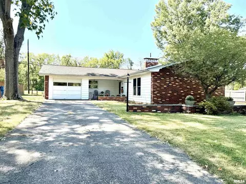 602 Cedar Ln, Marion, IL 62959