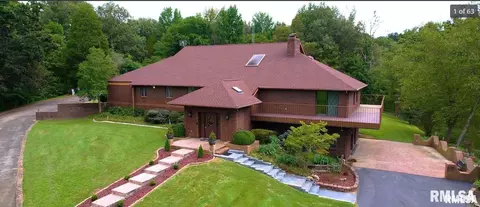 5082 Poplar Ln, Metropolis, IL 62960