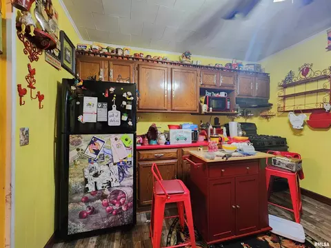 413 N 8th St, Herrin, IL 62948 photo 8
