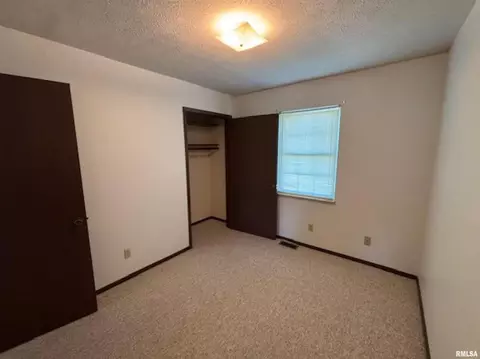 Bedroom - 962 Red Stripe Rd, Sandoval, IL 62882 photo 3 of 3