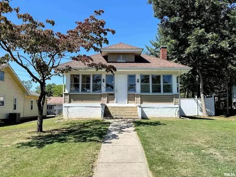 605 N Main St, Anna, IL 62906