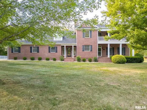 306 Arbor Dr, Carterville, IL 62918