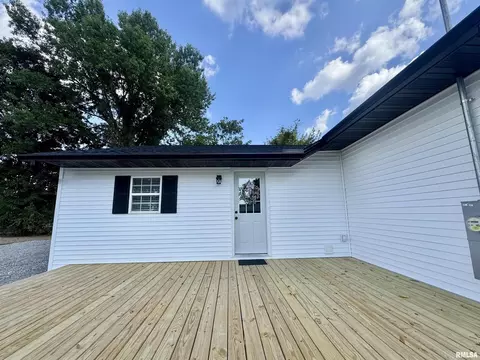 309 W Main St, Ewing, IL 62836 photo 8