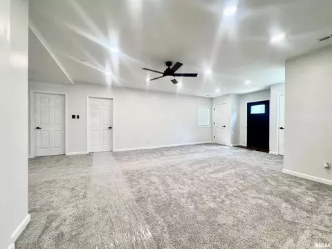 309 W Main St, Ewing, IL 62836 photo 9