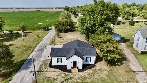 309 W Main St, Ewing, IL 62836