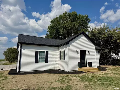 309 W Main St, Ewing, IL 62836 photo 7