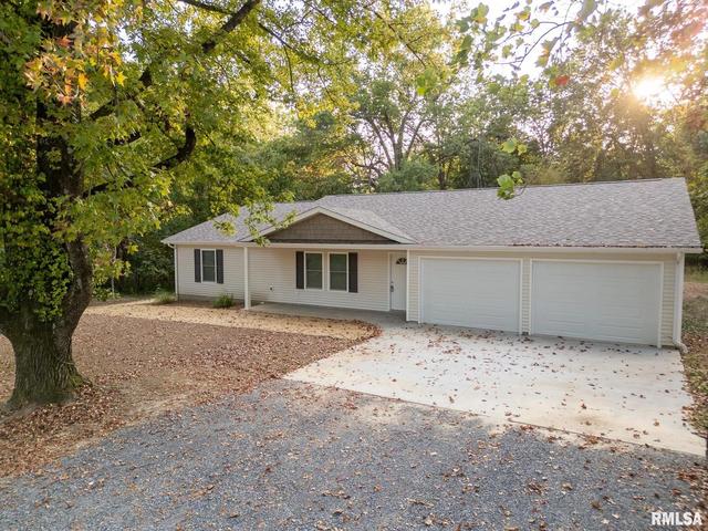 801 Crain St, Carterville, IL 62918