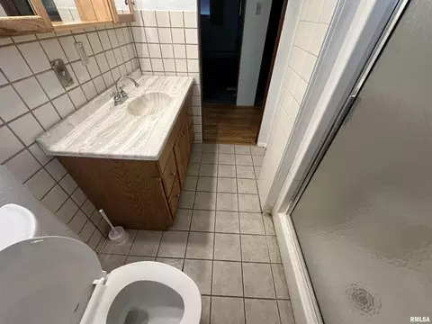 341 Mcfall St, Benton, IL 62812 photo 25