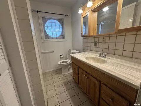 341 Mcfall St, Benton, IL 62812 photo 27