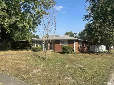 341 Mcfall St, Benton, IL 62812 photo 6