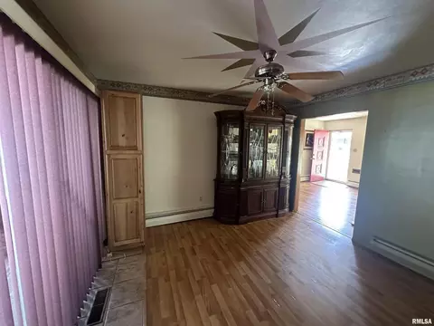 341 Mcfall St, Benton, IL 62812 photo 18