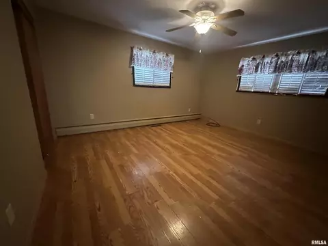 341 Mcfall St, Benton, IL 62812 photo 19
