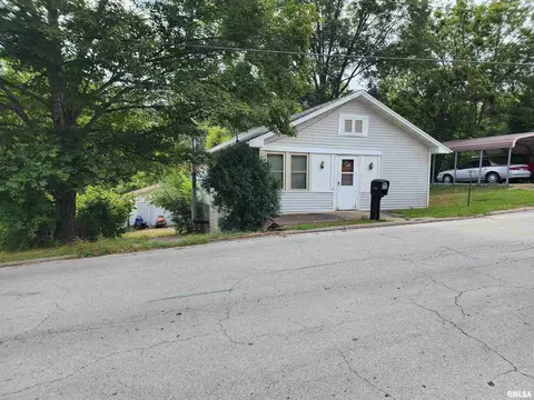 547 S 17th St, Murphysboro, IL 62966