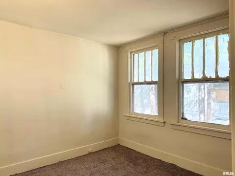 Bedroom - 313 Castleton Ave, Mount Vernon, IL 62864 photo 4 of 6