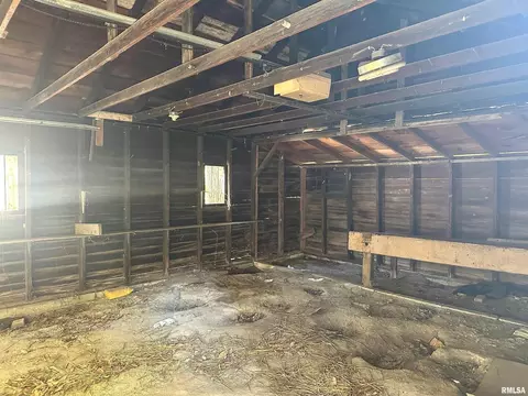 Other - 313 Castleton Ave, Mount Vernon, IL 62864 photo 4 of 5
